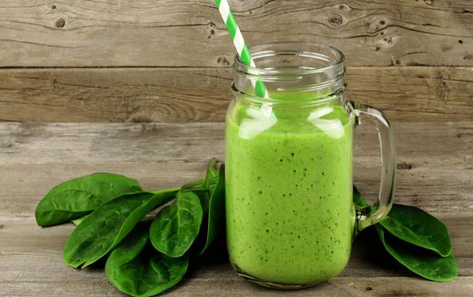 Grüner Leinsamen Detox Smoothie - Shake zum Trinken auf nüchternen Magen